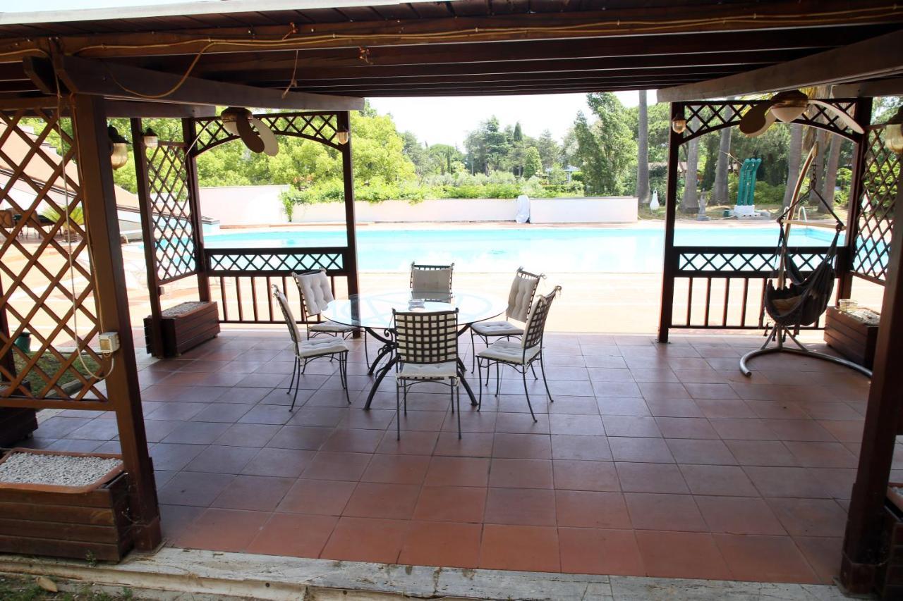 Paradise Suite Латина Екстериор снимка