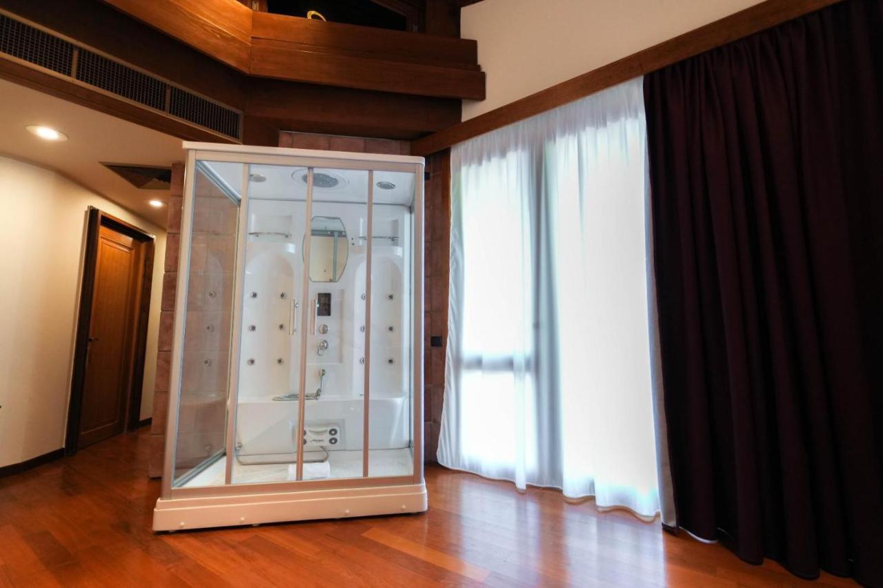 Paradise Suite Латина Екстериор снимка