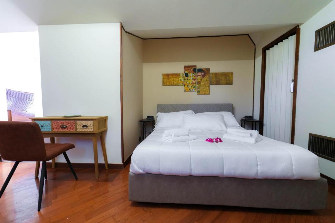 Paradise Suite Латина Екстериор снимка