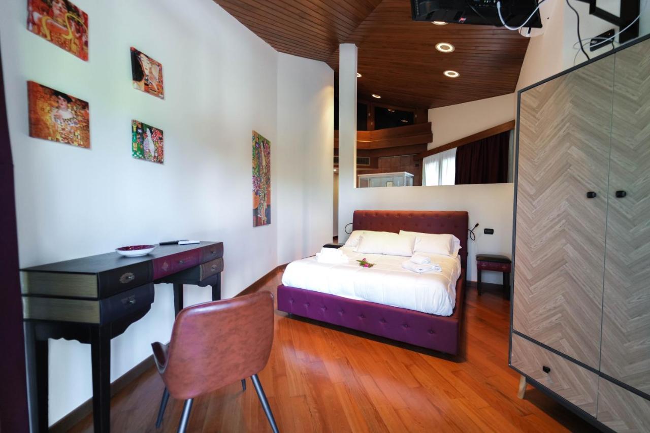 Paradise Suite Латина Екстериор снимка