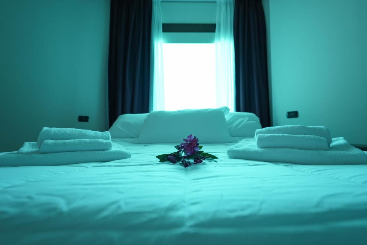 Paradise Suite Латина Екстериор снимка