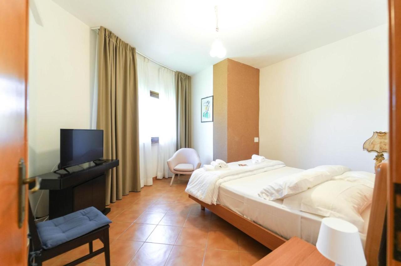 Paradise Suite Латина Екстериор снимка