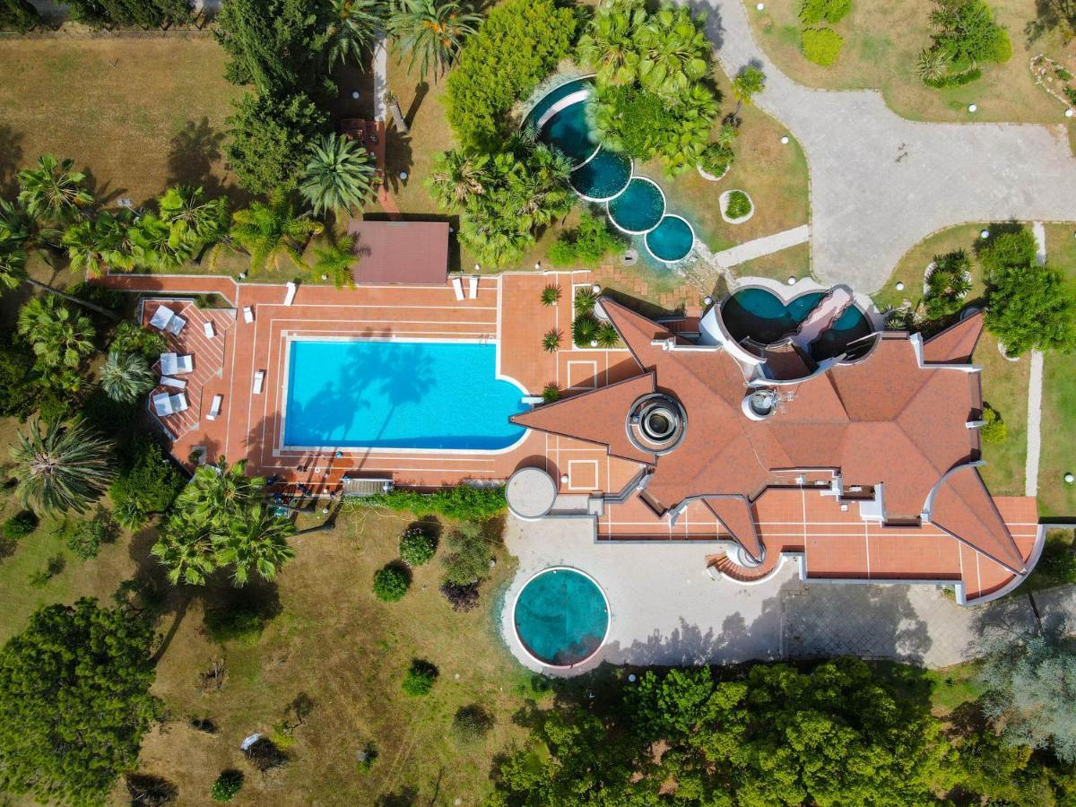 Paradise Suite Латина Екстериор снимка